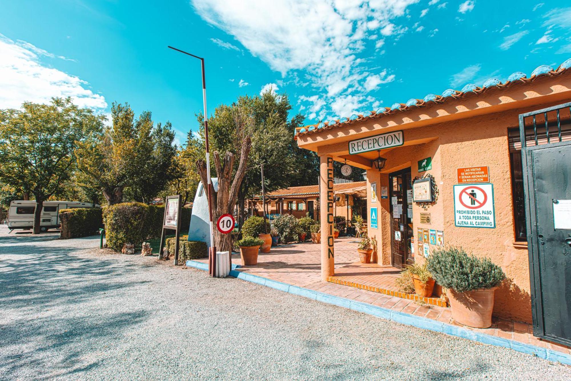 Camping&Bungalows Suspiro del Moro Otura Exterior foto